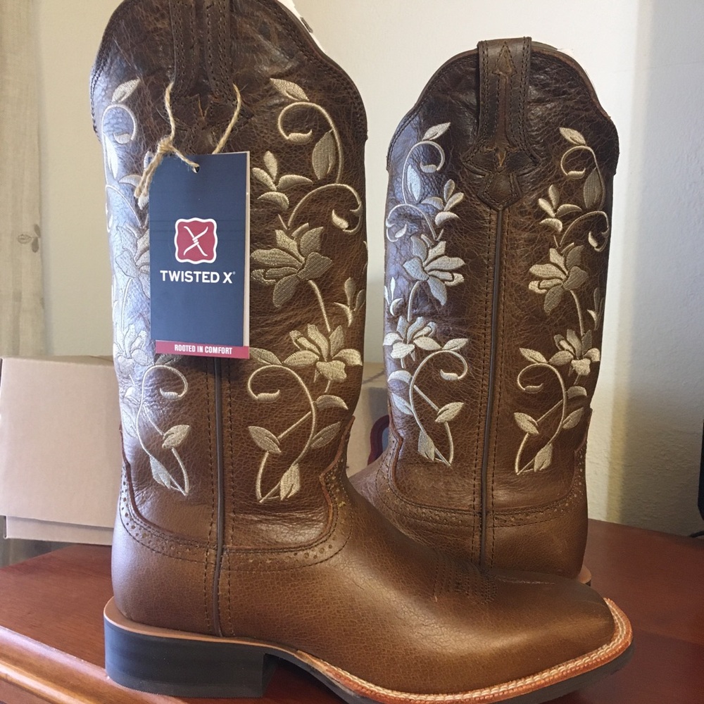 Twisted X Ruff Stock Floral Boot they were too big for me.